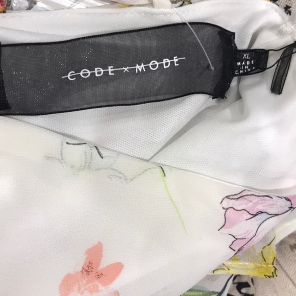 CODEXMODE Cropped Top - Picture 5 of 7